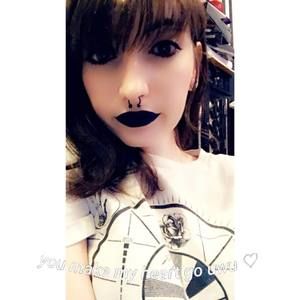 Meet your Posher, Alyssa